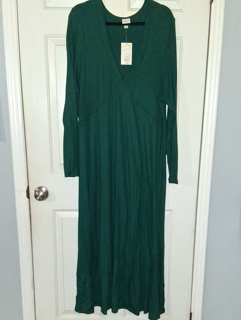 a new day Long Sleeve V-Neck Maxi Dress in Emerald Green